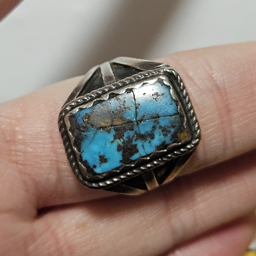 Vintage Old Pawn Turquoise Ring